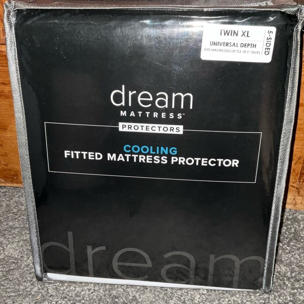 Dream Mattress NWT COOLING Protector split king Twin XL Waterproof Antimicrobial
